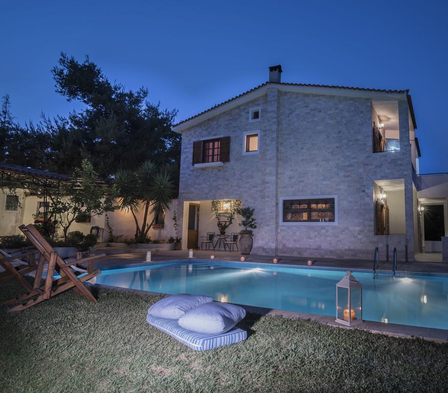 Villa Corina Near The Airport Kouvaras Exterior photo