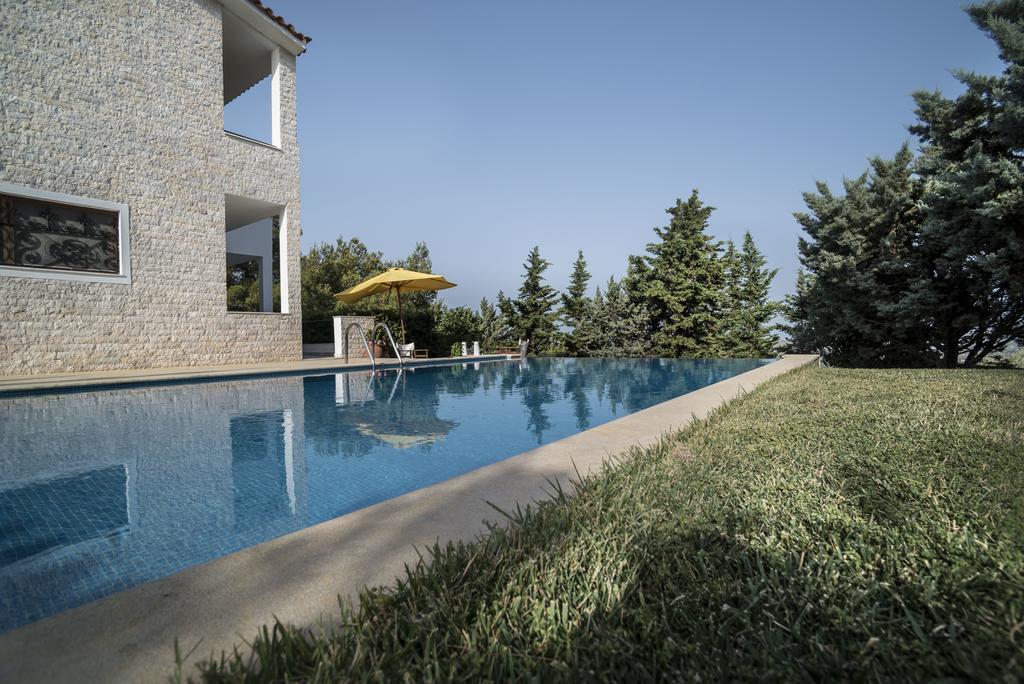 Villa Corina Near The Airport Kouvaras Exterior photo