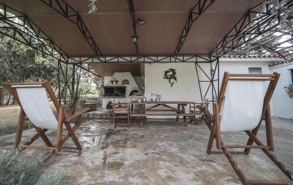 Villa Corina Near The Airport Kouvaras Exterior photo